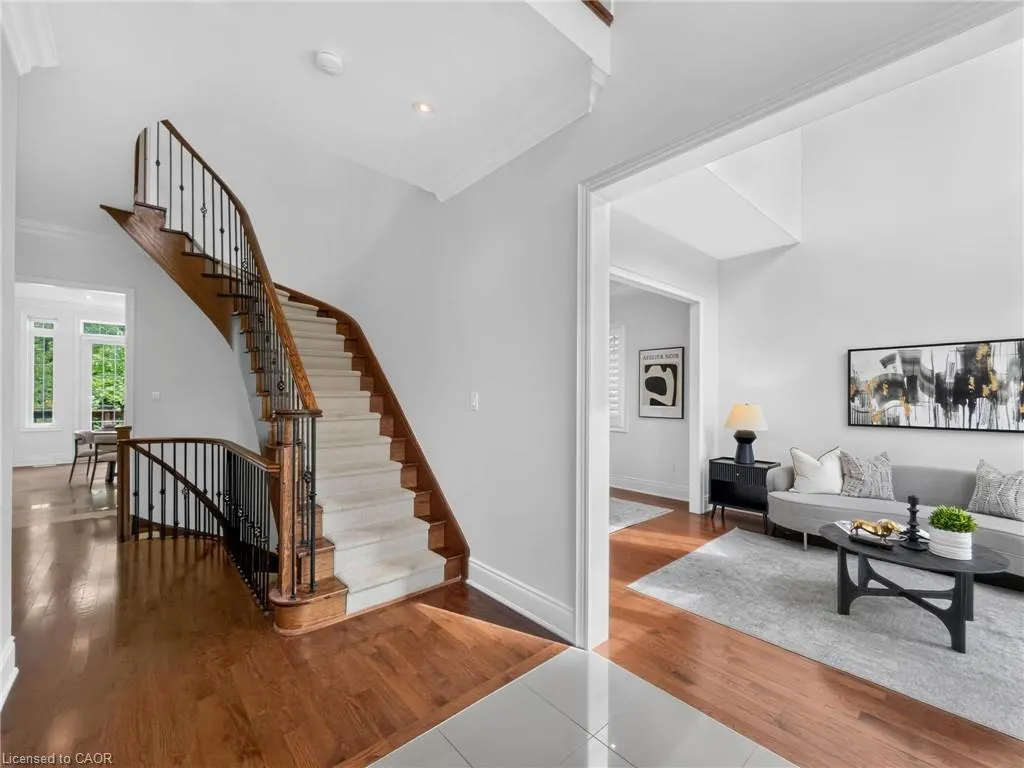 2121 Blackforest Crescent