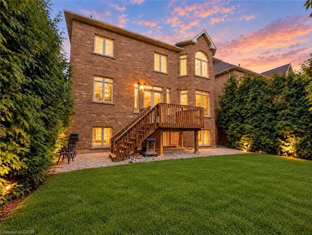 2121 Blackforest Crescent