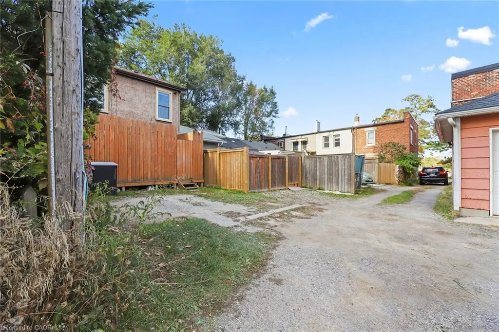 42 Hess Street N