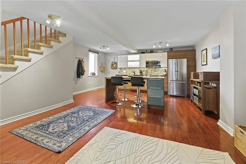 42 Hess Street N