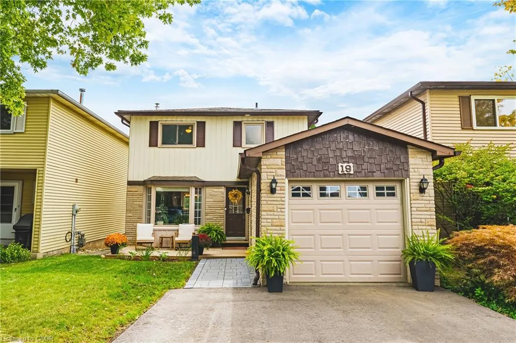 19 Hillsdale Court