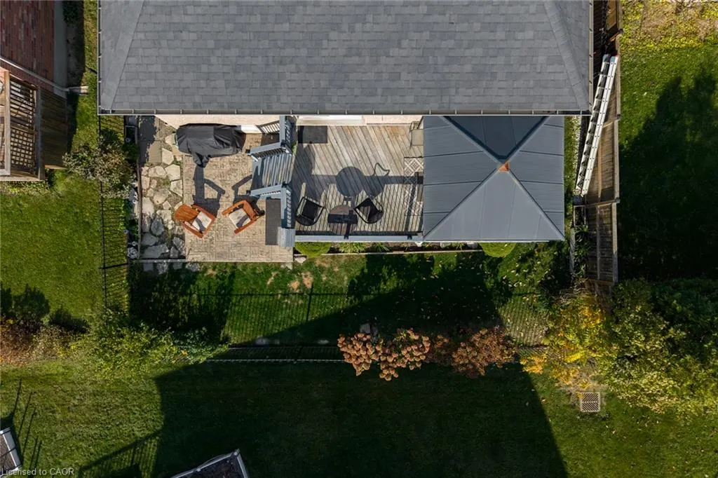 98 Sanders Crescent