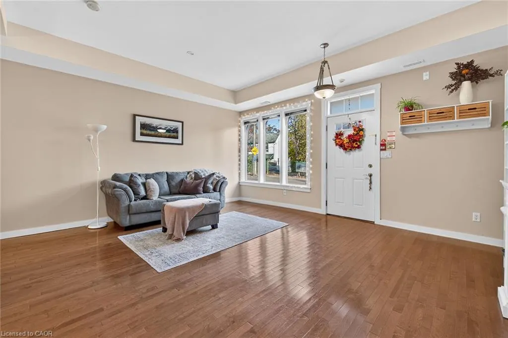 49 Ontario Street #15
