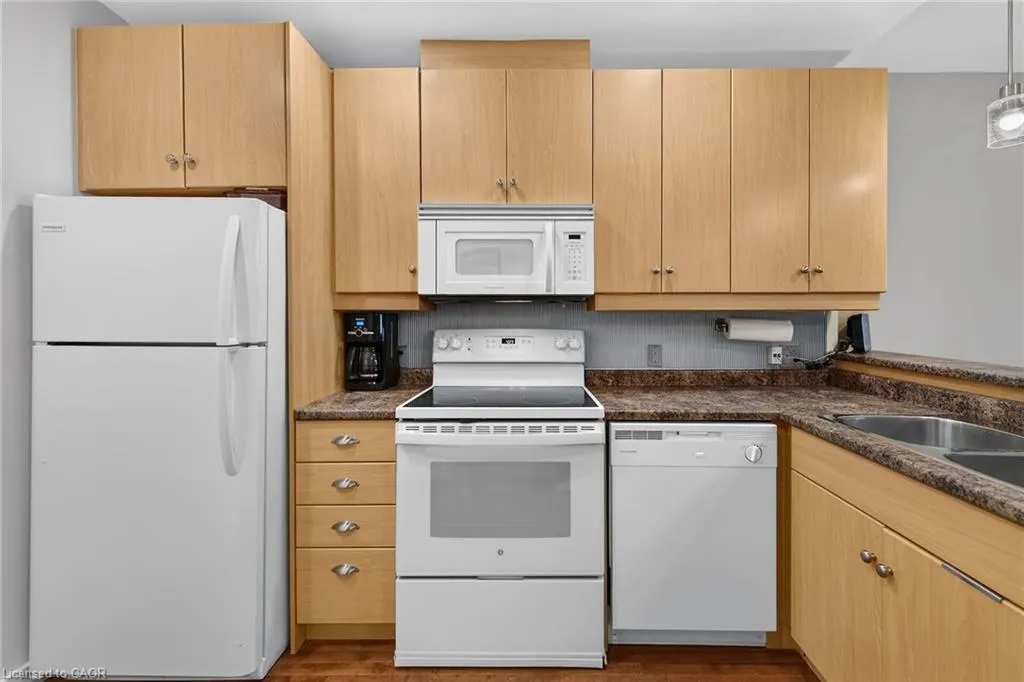 49 Ontario Street #15