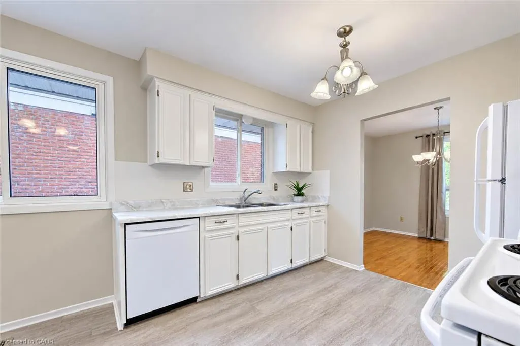 27 Alto Drive