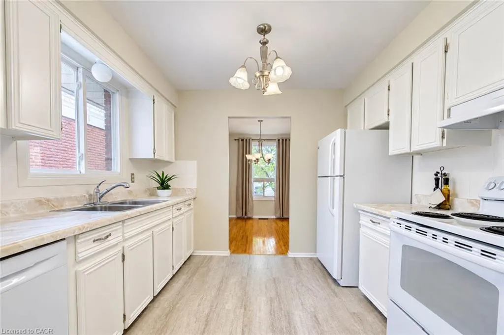 27 Alto Drive