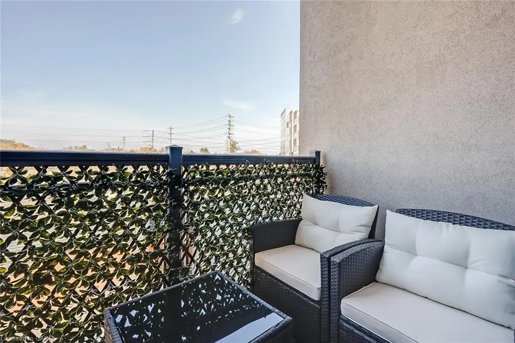 2486 Old Bronte Road #306