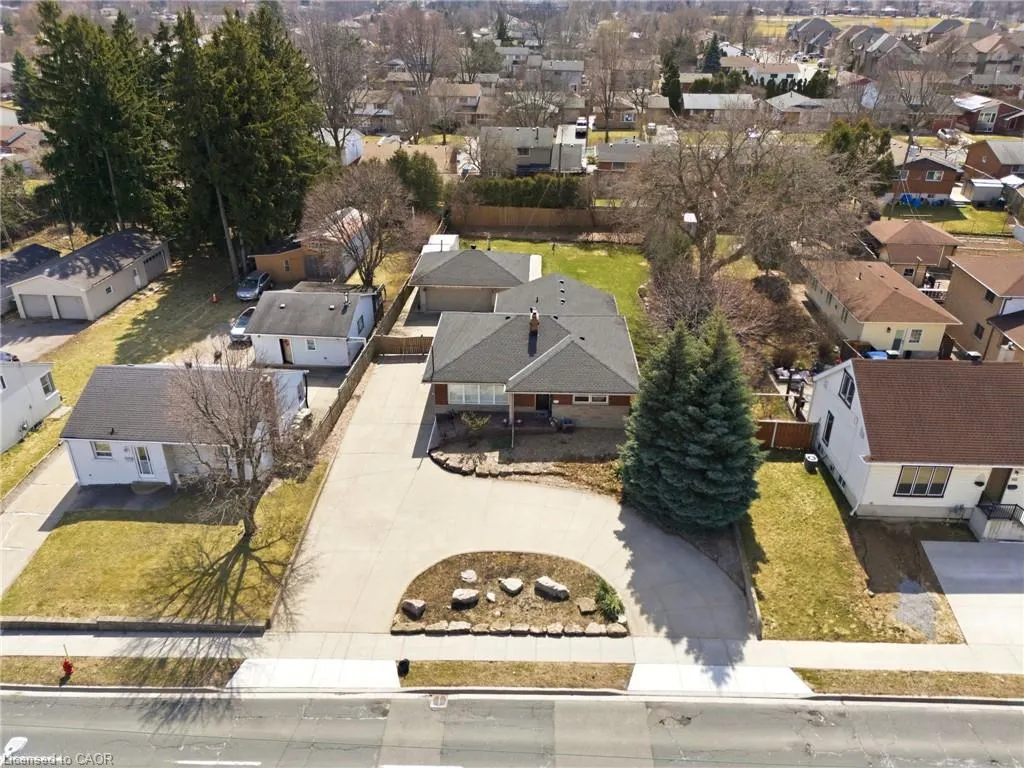 473 Mohawk Road W