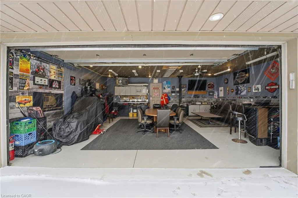473 Mohawk Road W