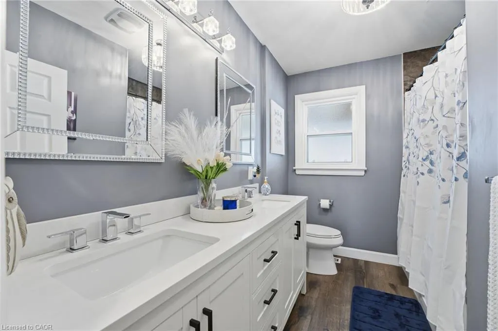 473 Mohawk Road W