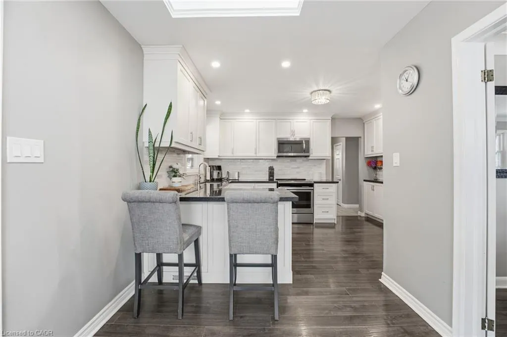 473 Mohawk Road W