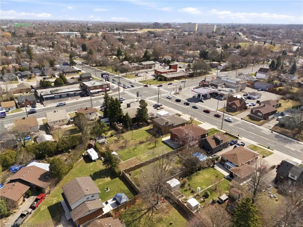 473 Mohawk Road W