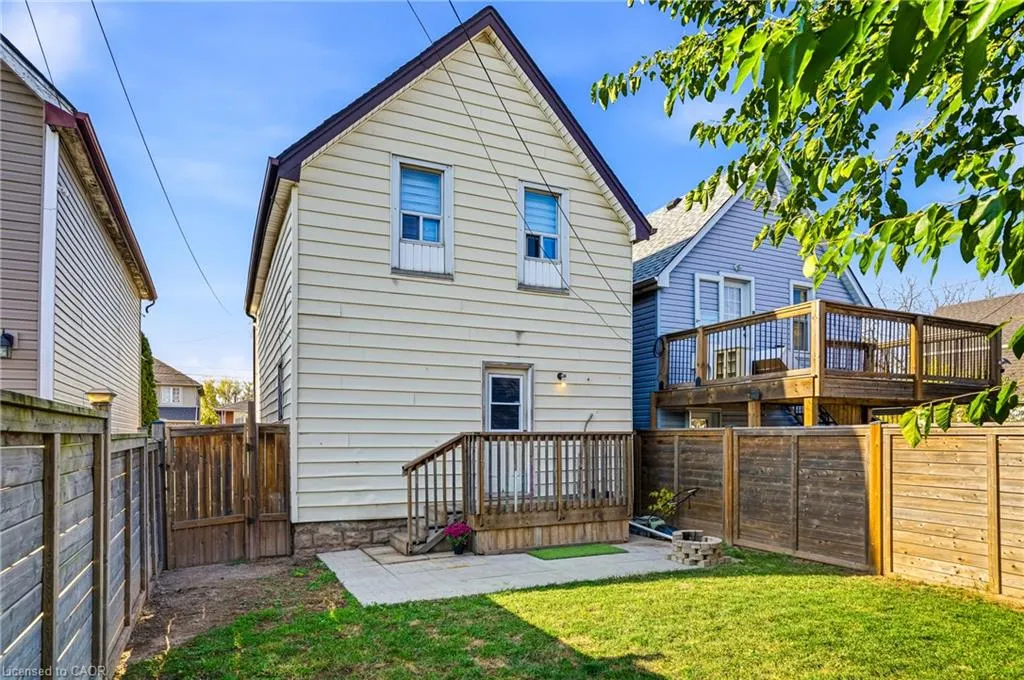 108 Robins Avenue