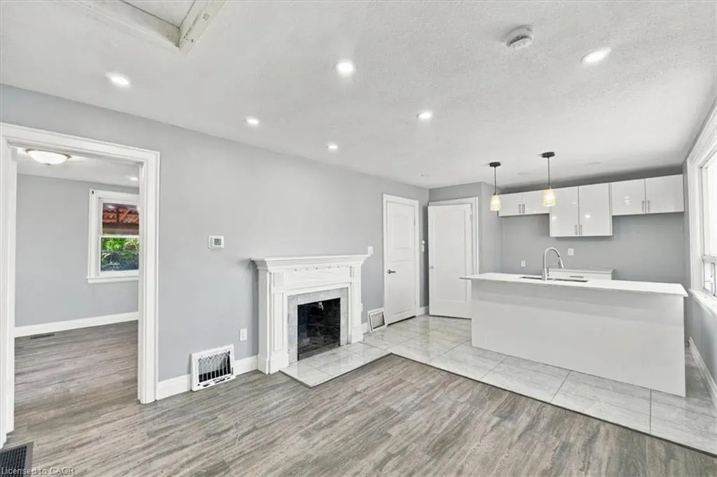 82 Norfolk Avenue