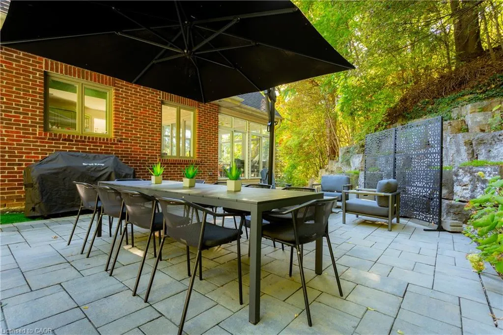 139 Oaklands Park Court
