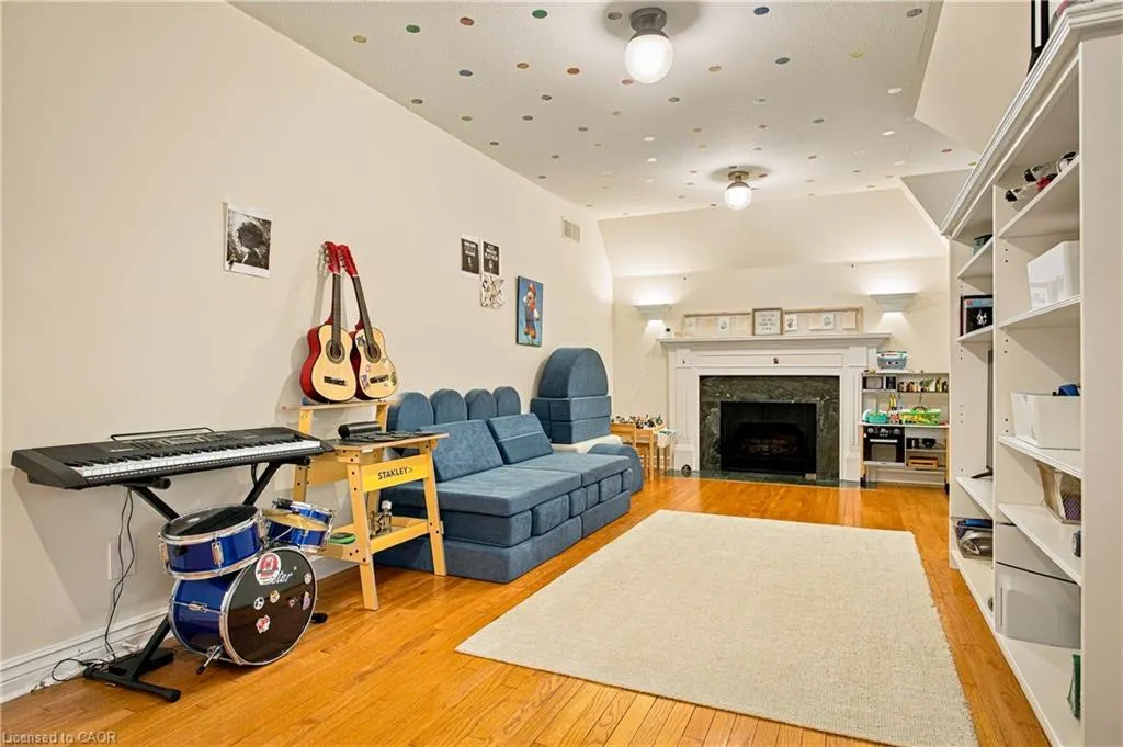 139 Oaklands Park Court