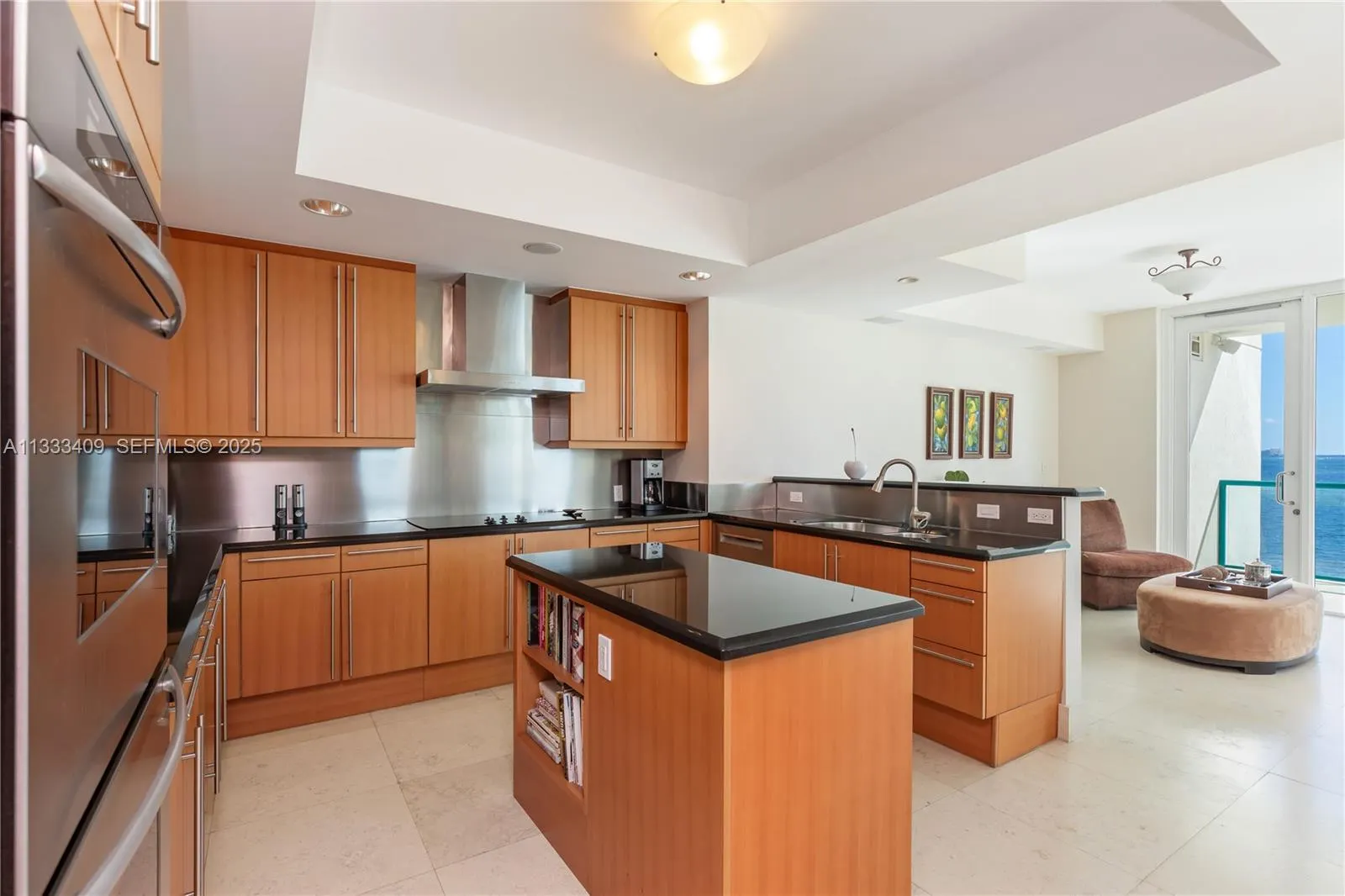 1660 W Glencoe St #302