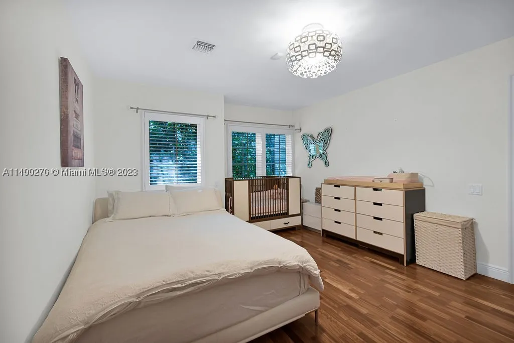 61 Camden Ct
