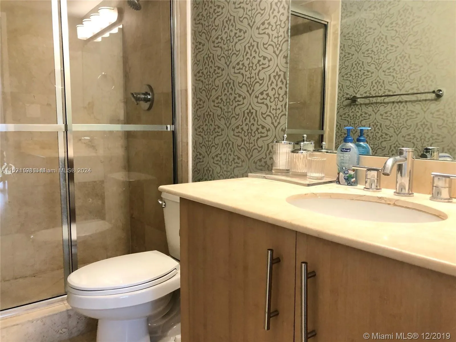 10275 Collins Ave, #230