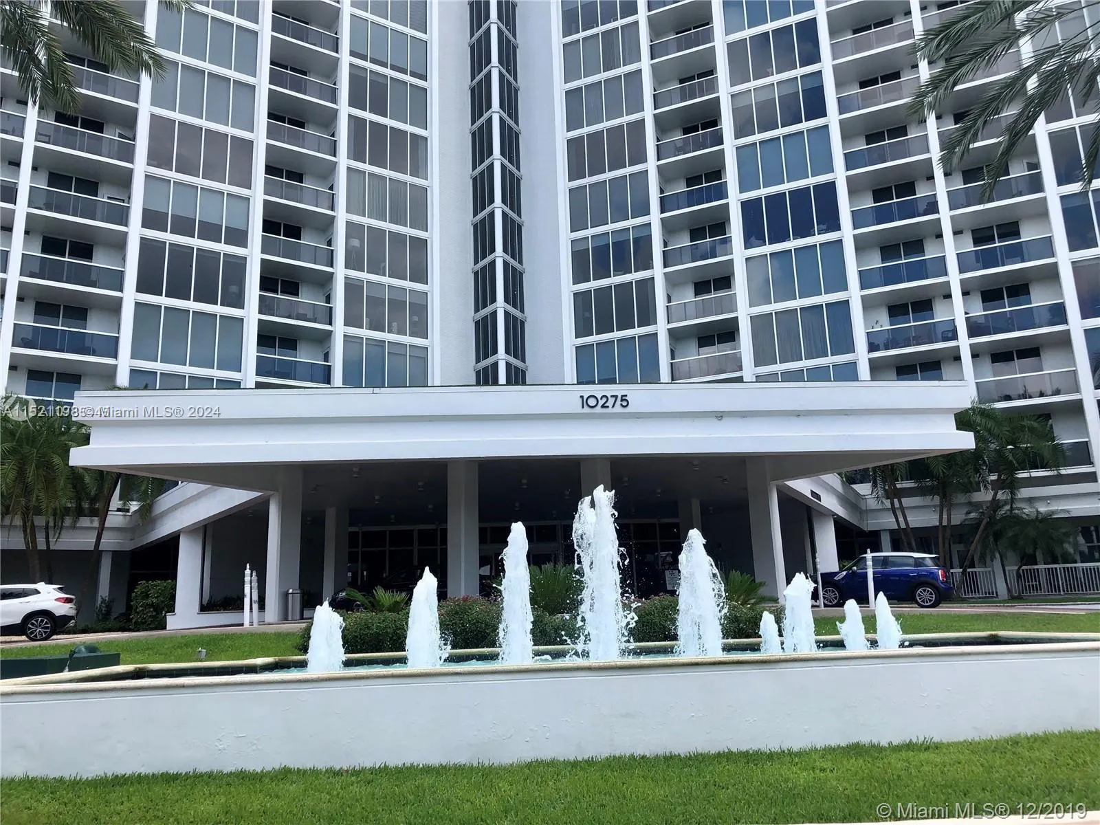 10275 Collins Ave, #230