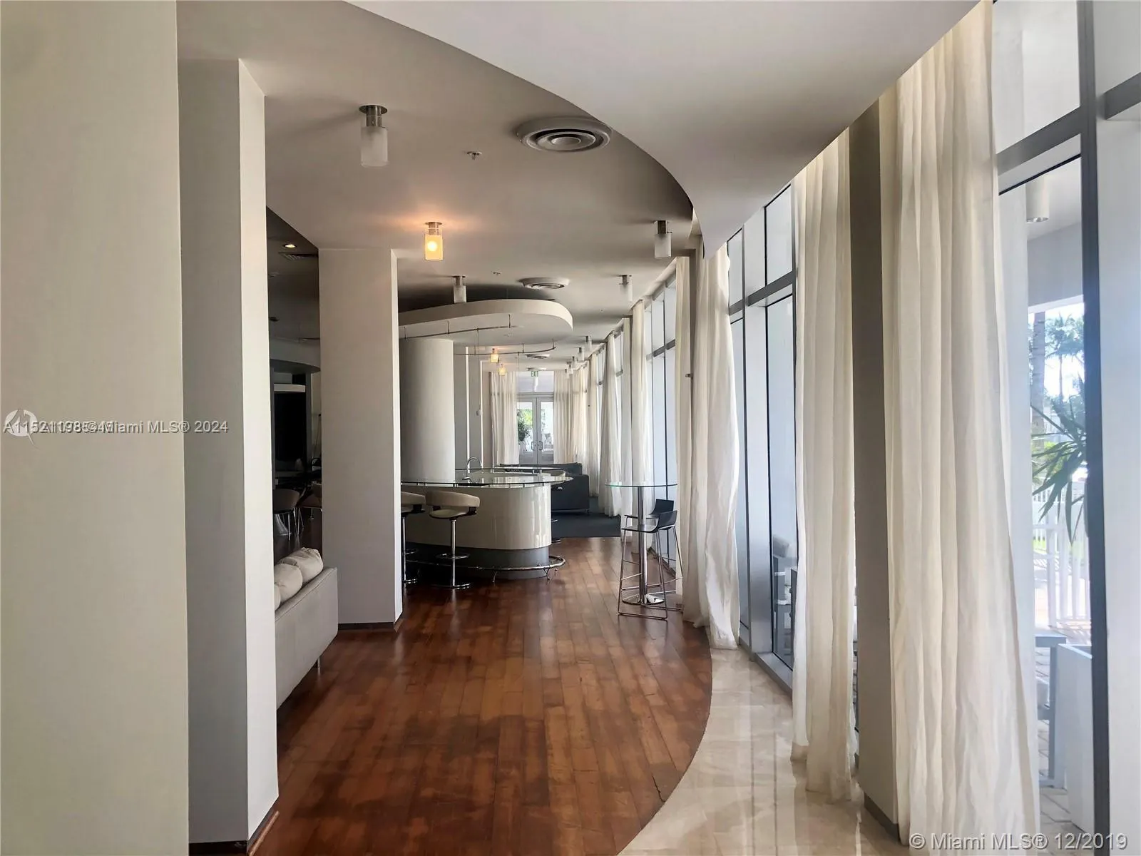 10275 Collins Ave, #230