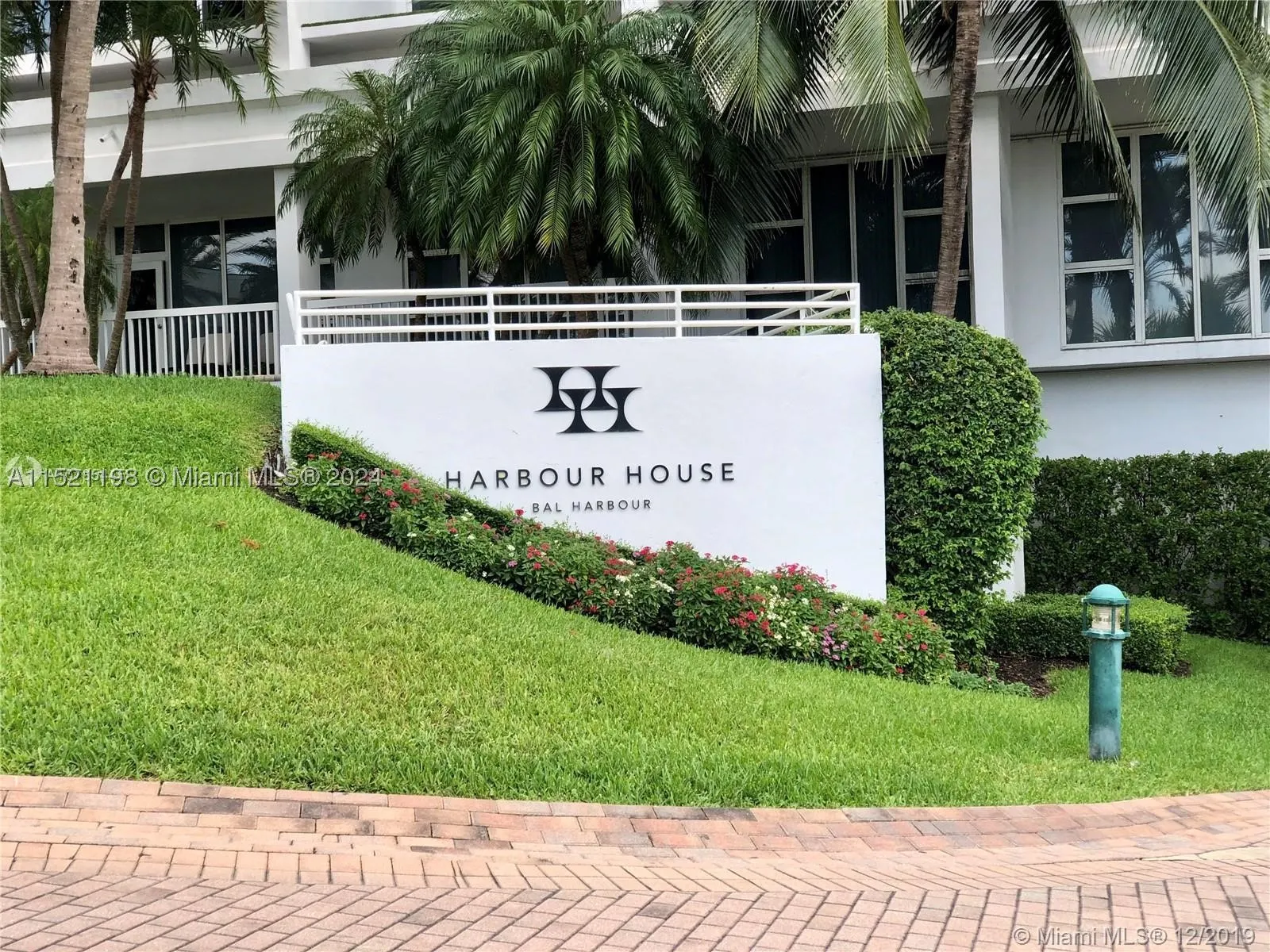 10275 Collins Ave #230