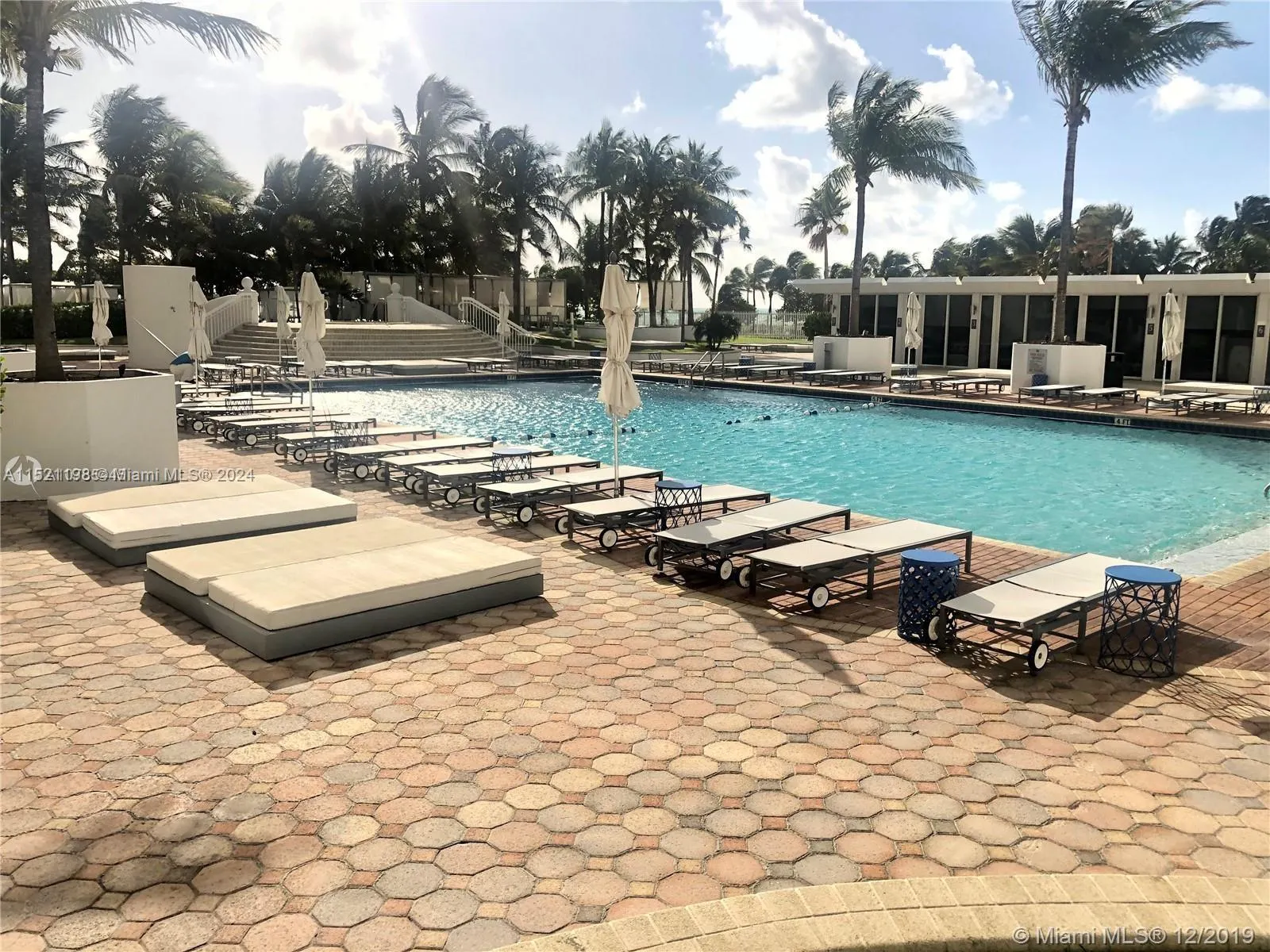 10275 Collins Ave, #230
