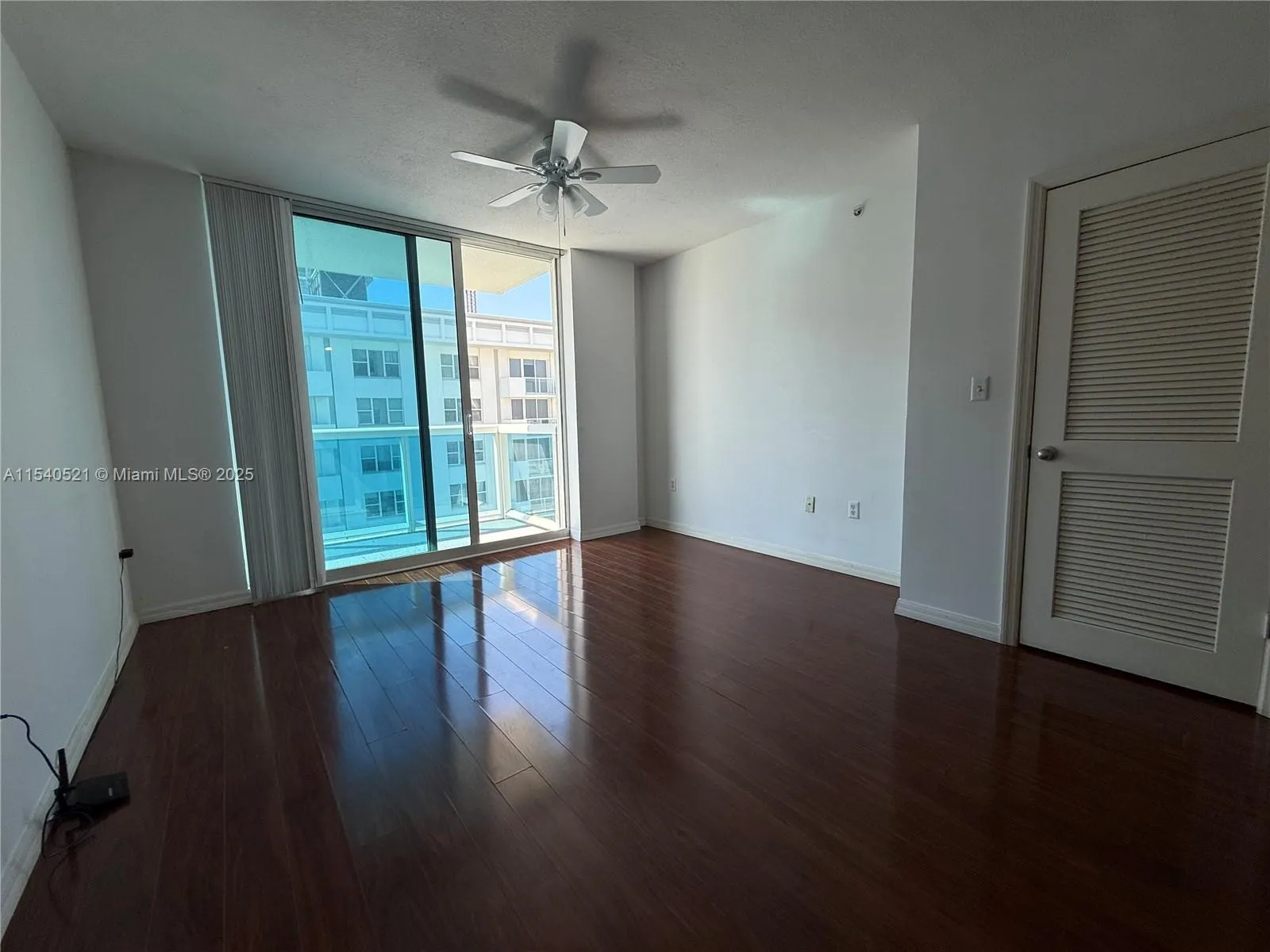 9201 Collins Ave, #1023