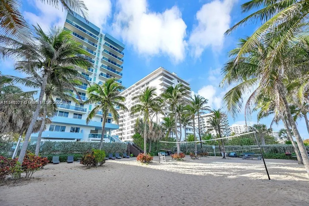 9201 Collins Ave #1023