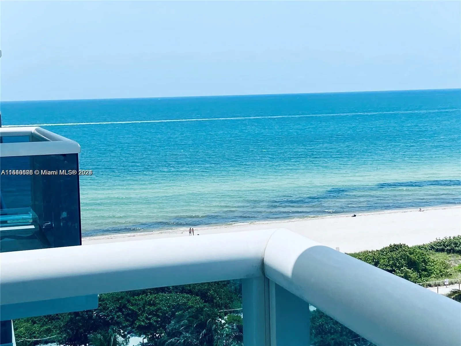 9201 Collins Ave #724