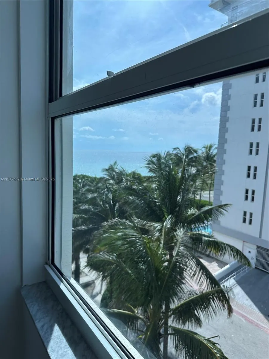 9201 Collins Ave #524