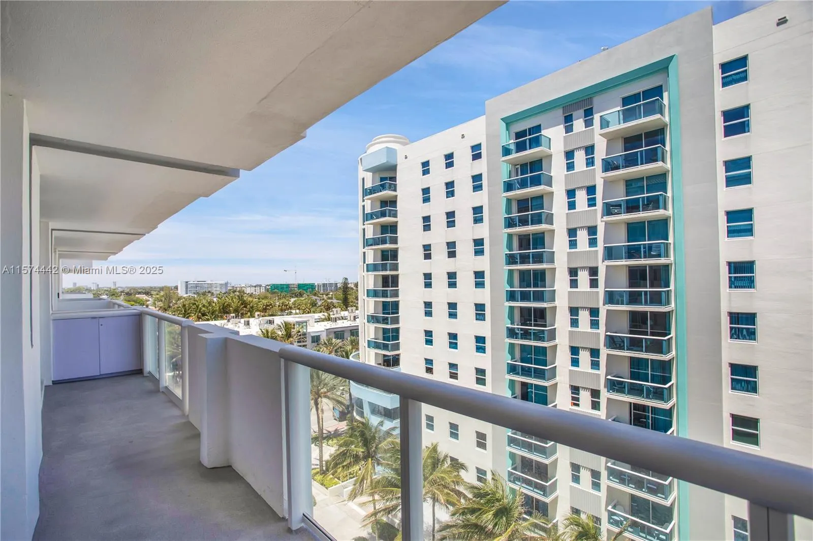 9195 Collins Ave, #903