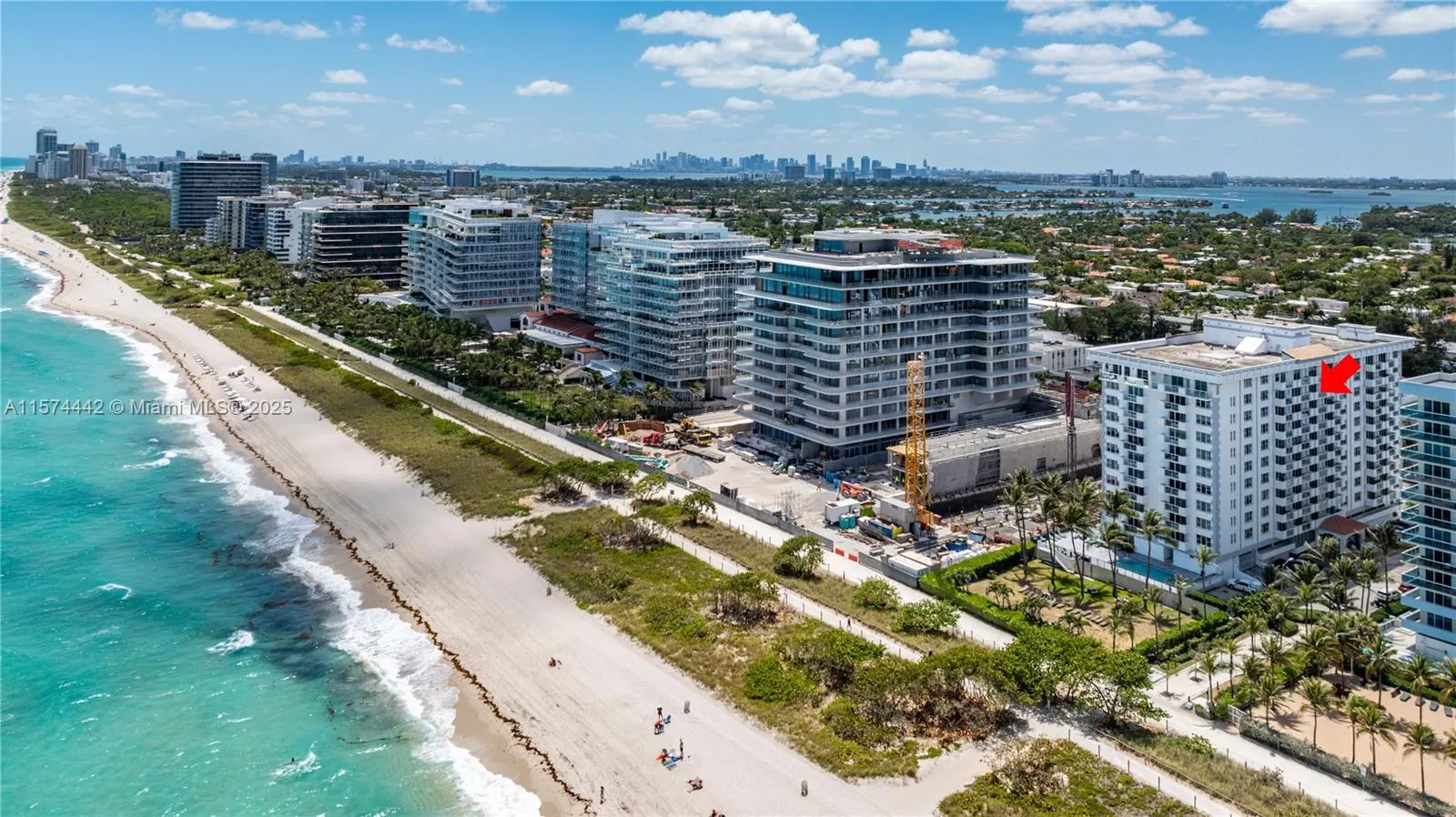 9195 Collins Ave, #903