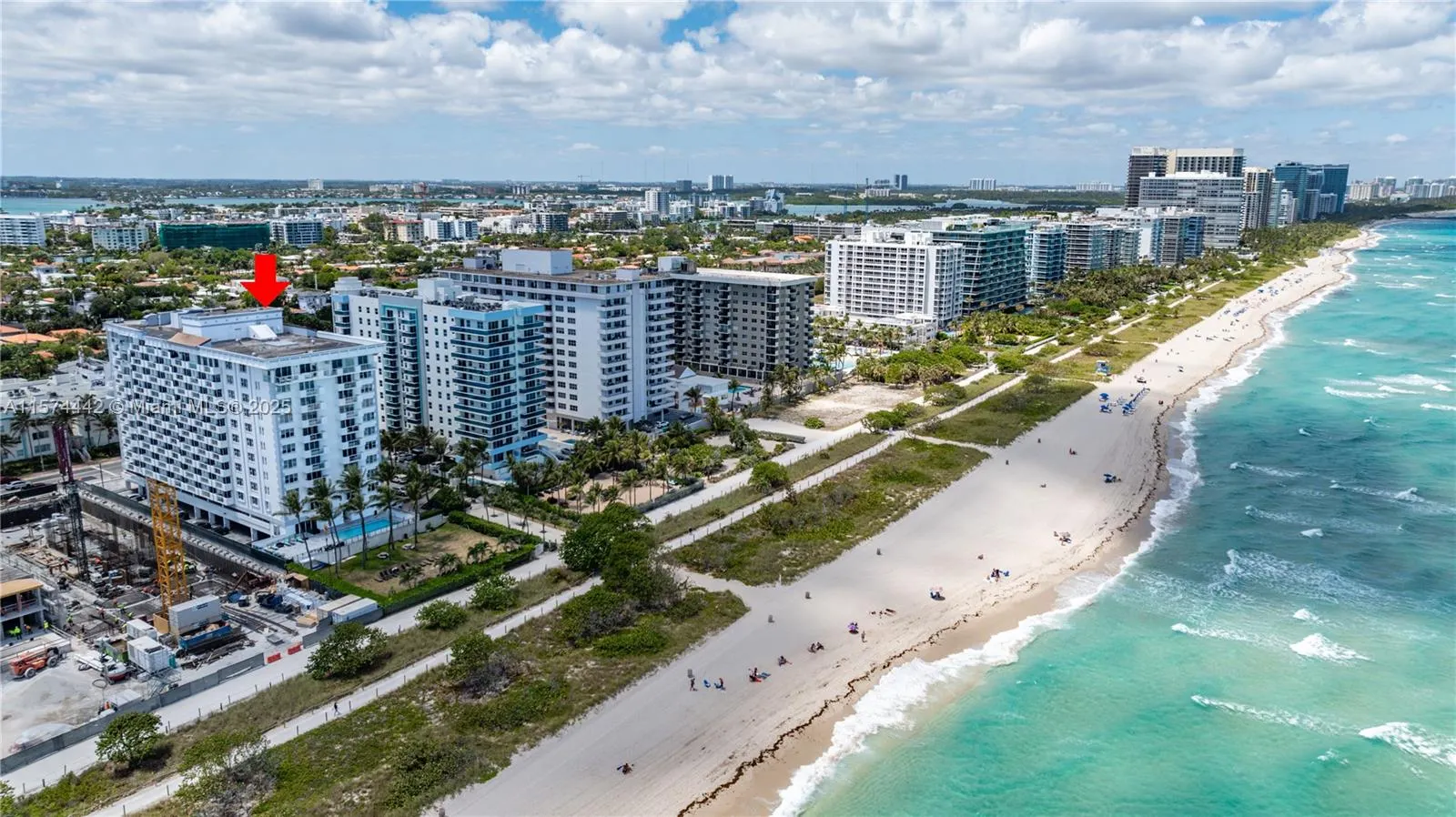 9195 Collins Ave, #903