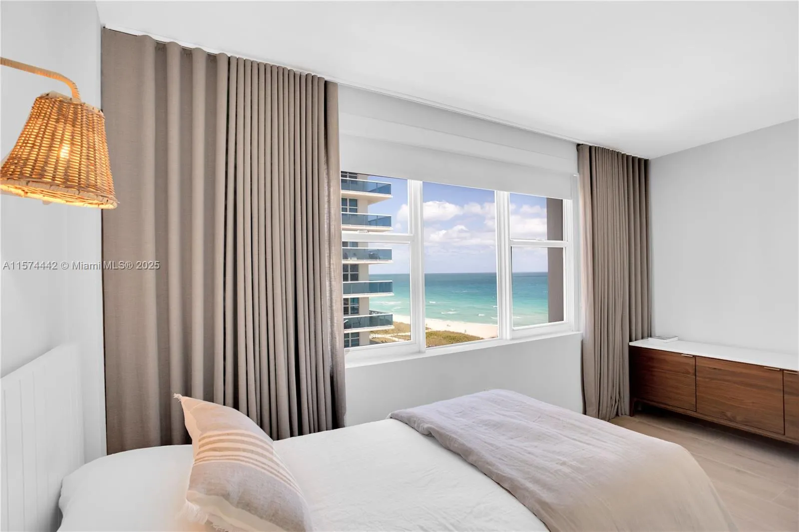 9195 Collins Ave, #903