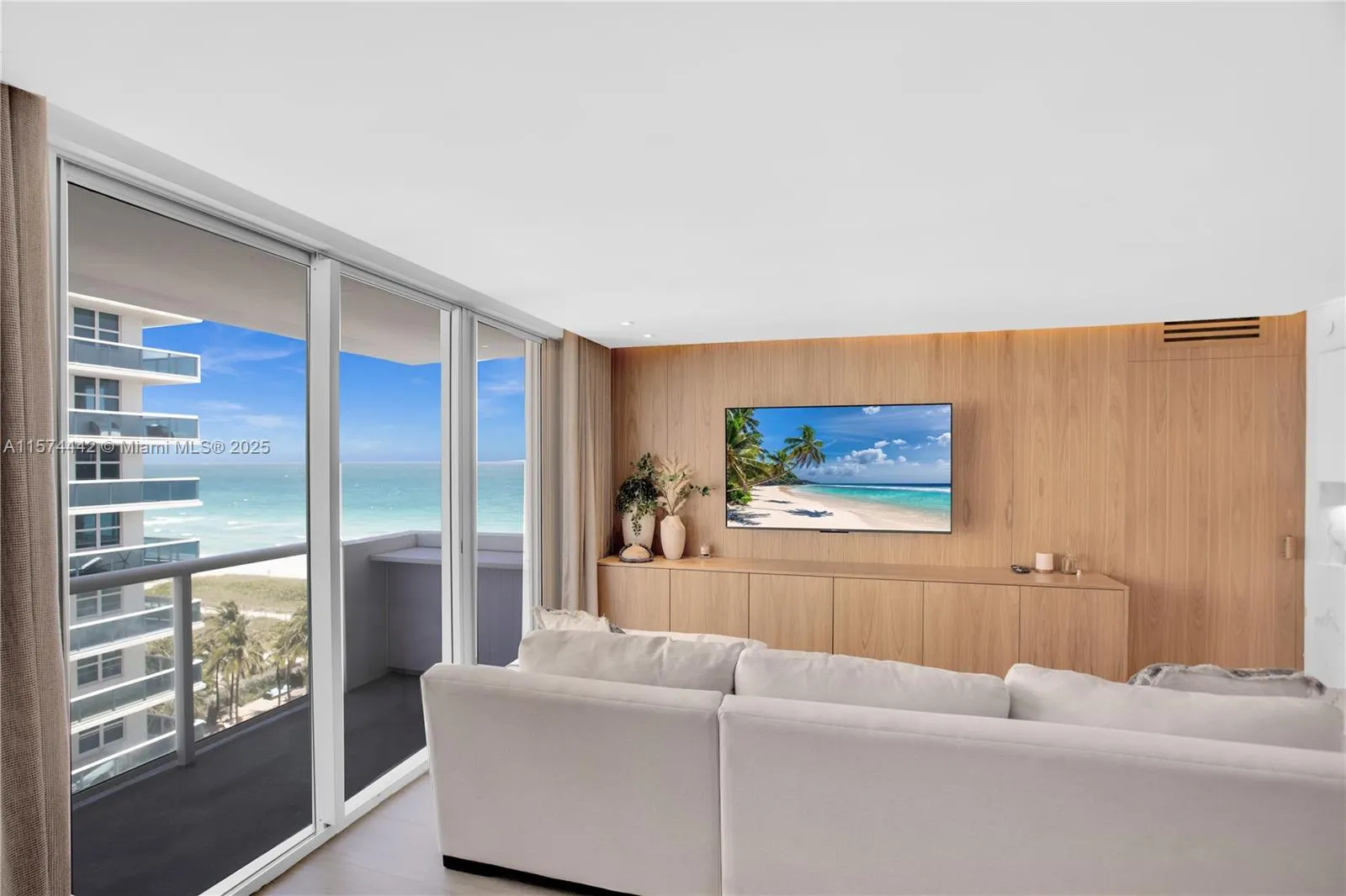9195 Collins Ave, #903