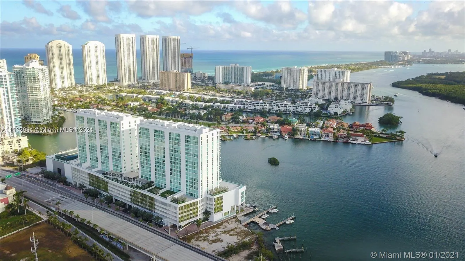 400 Sunny Isles Blvd