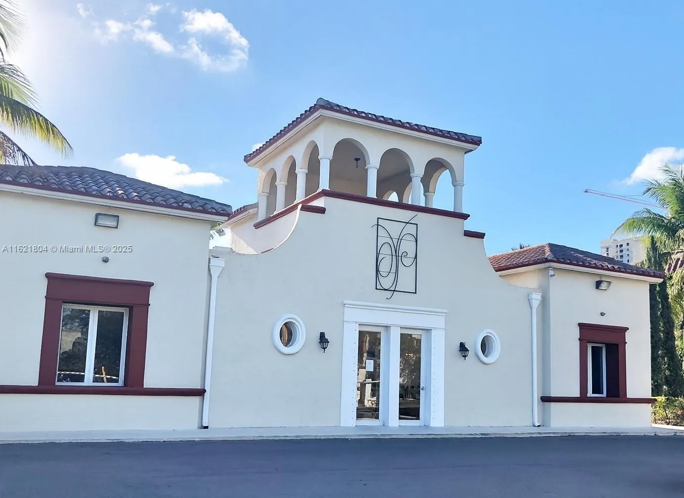 6707 N Kendall Dr, #115