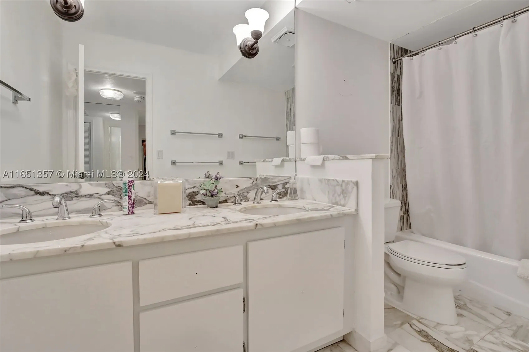 9801 Collins Ave #3T