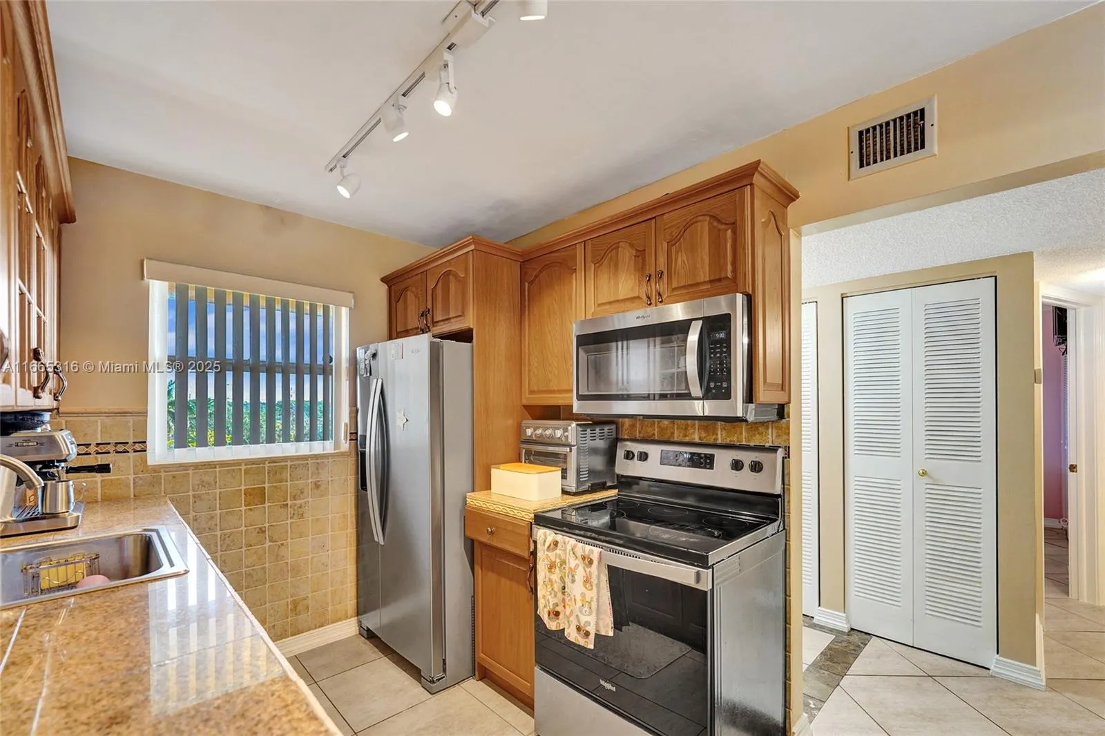 4111 Stirling Rd, #502