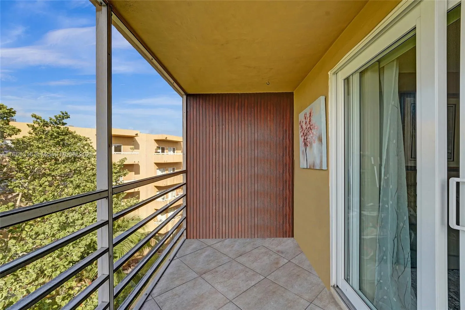4111 Stirling Rd, #502