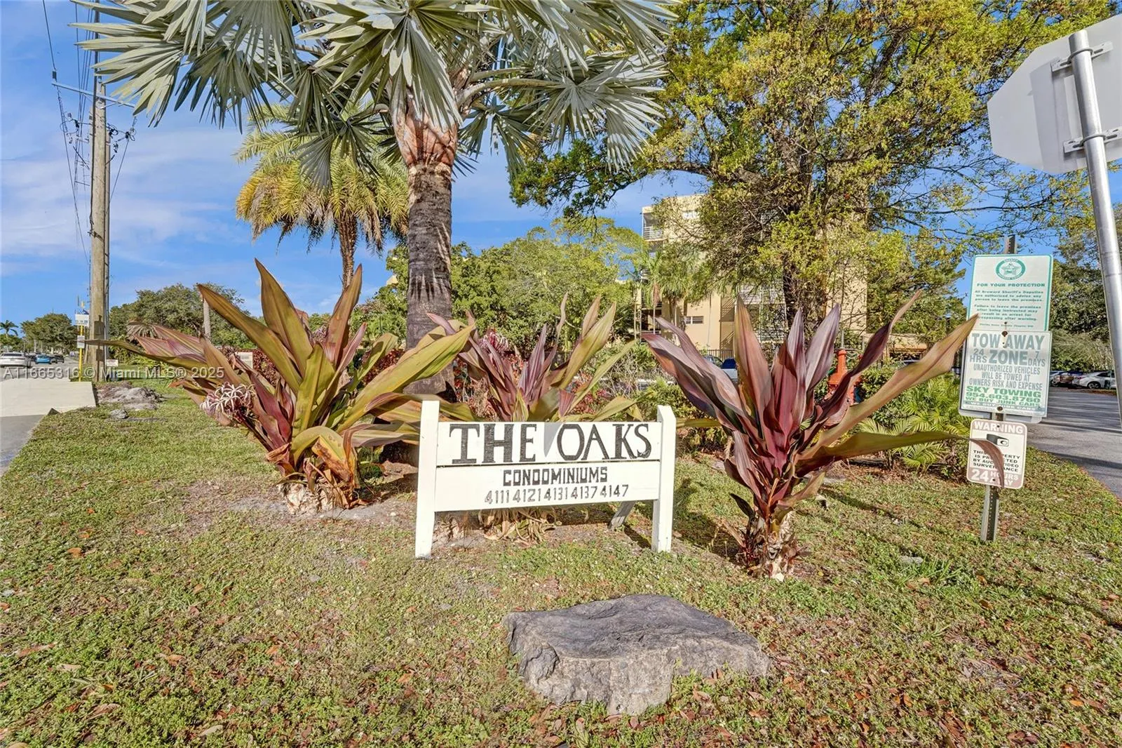 4111 Stirling Rd, #502