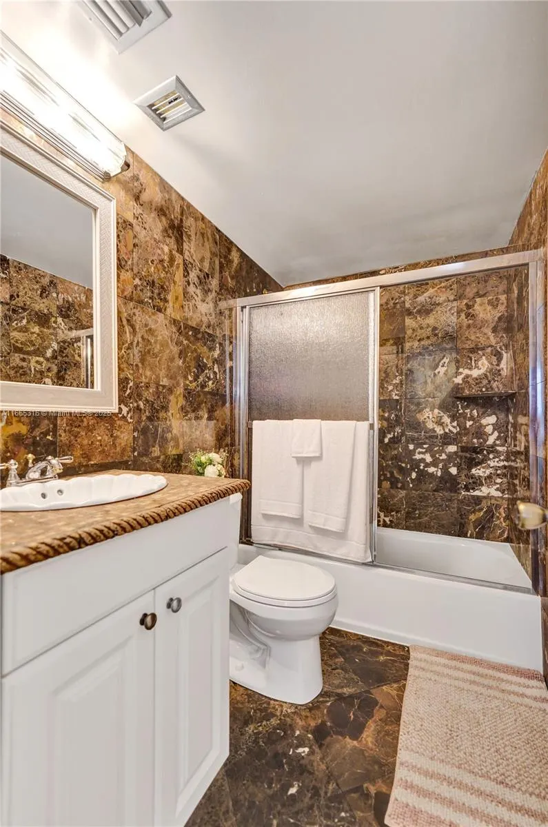 4111 Stirling Rd, #502