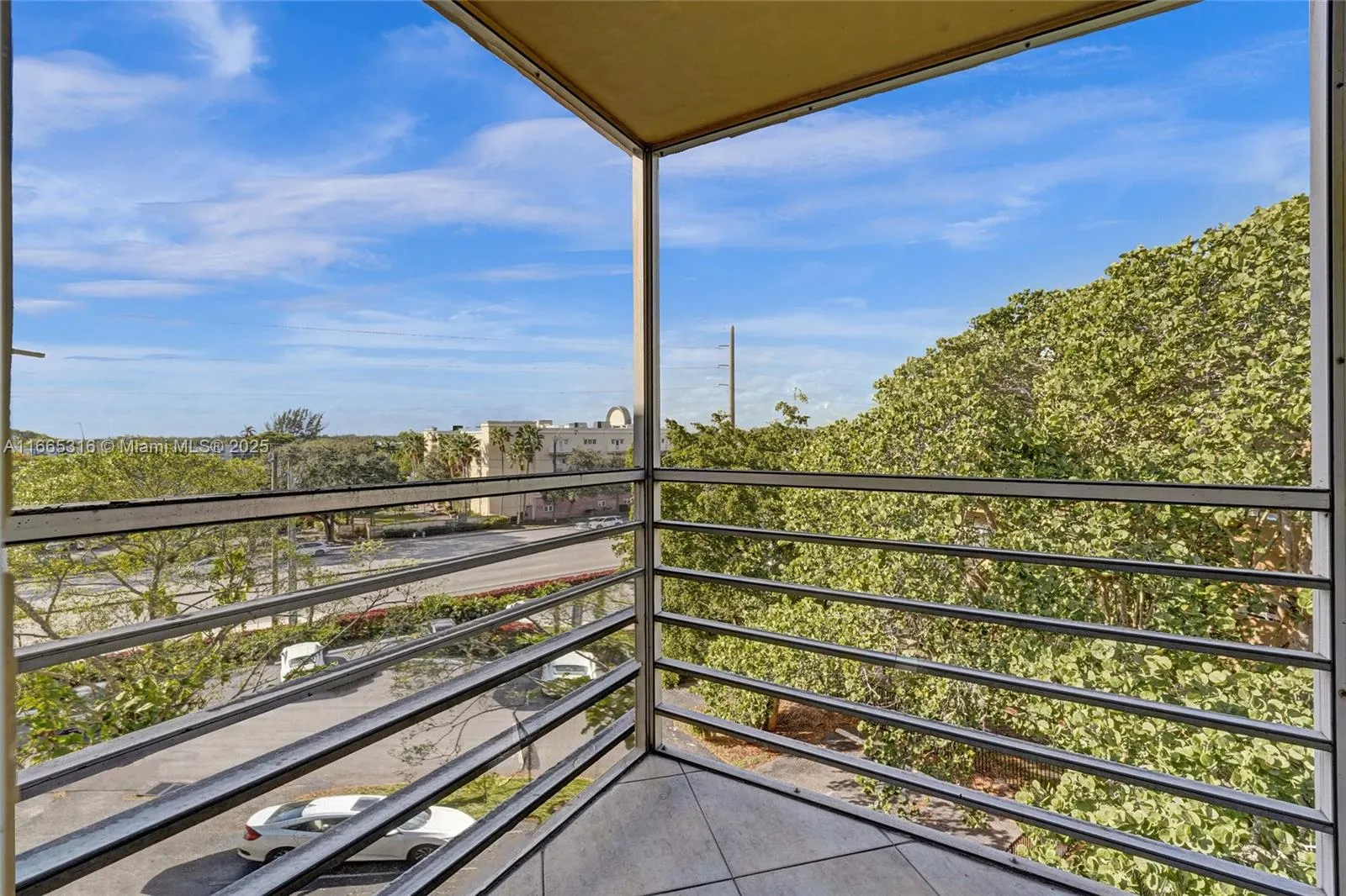 4111 Stirling Rd, #502