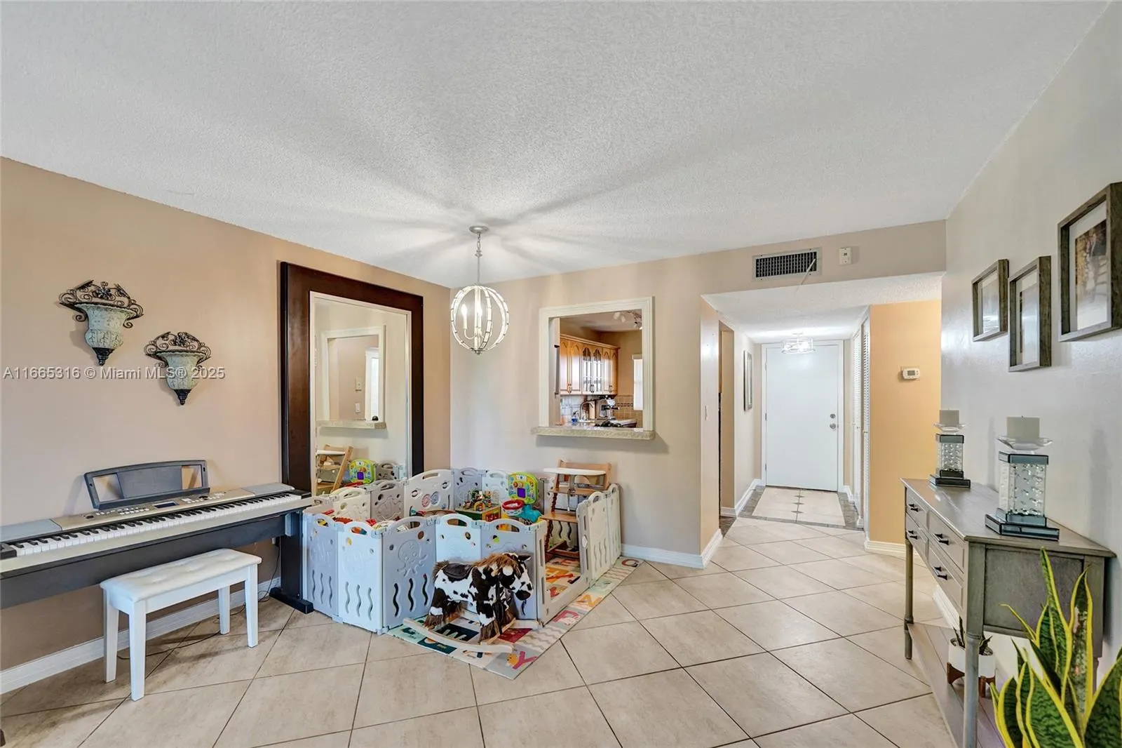 4111 Stirling Rd, #502