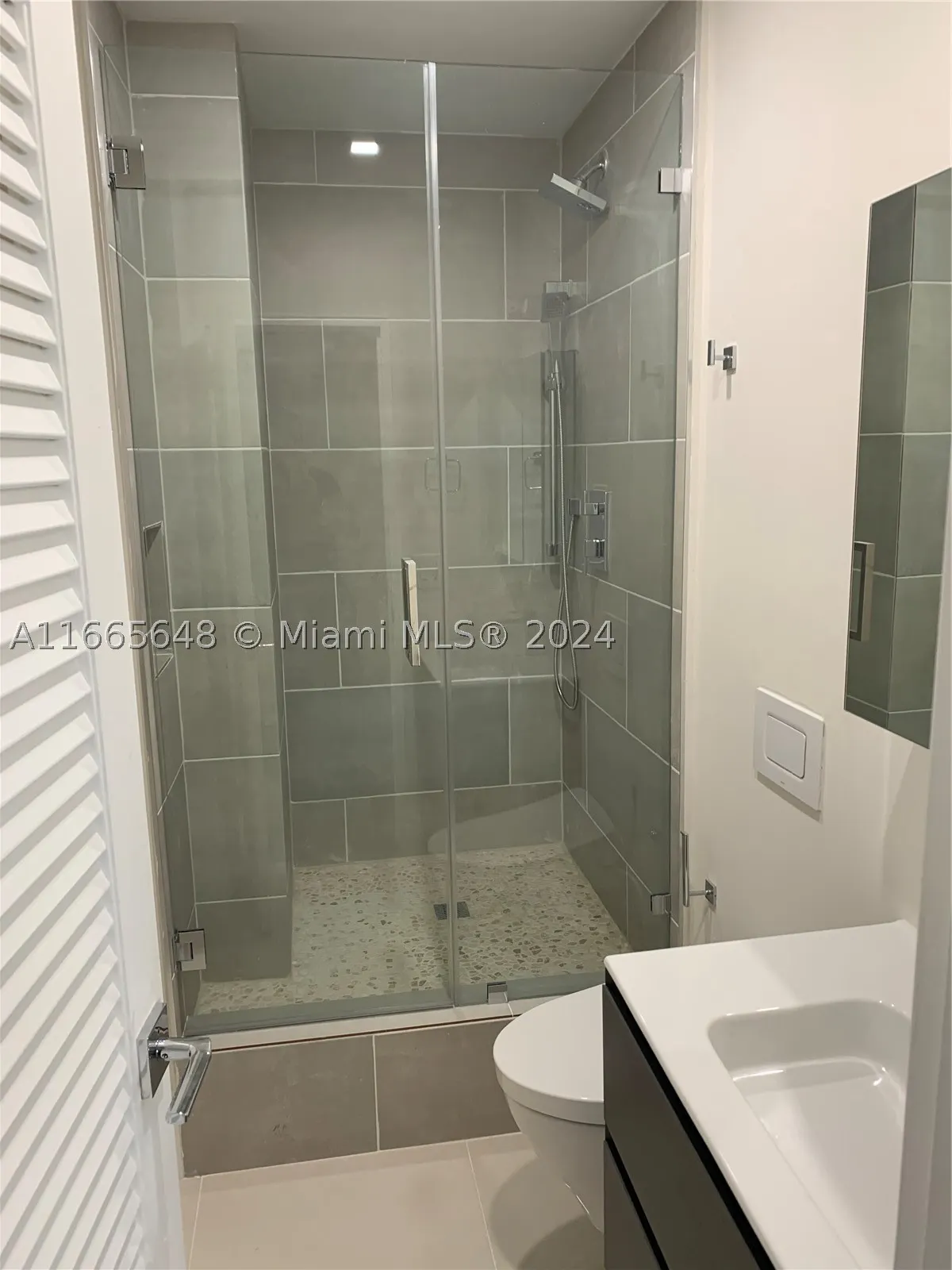 10185 Collins Ave #406