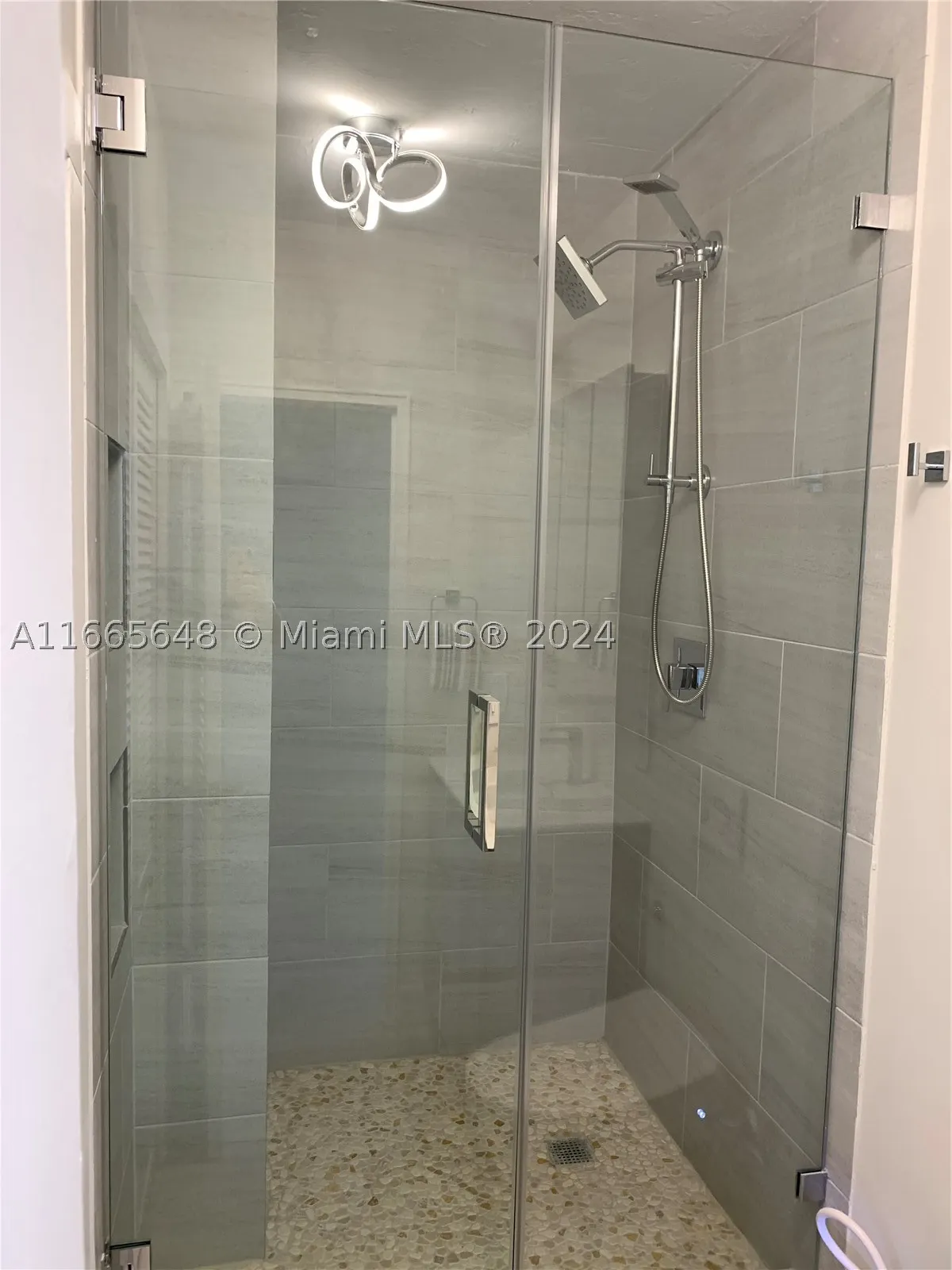 10185 Collins Ave #406