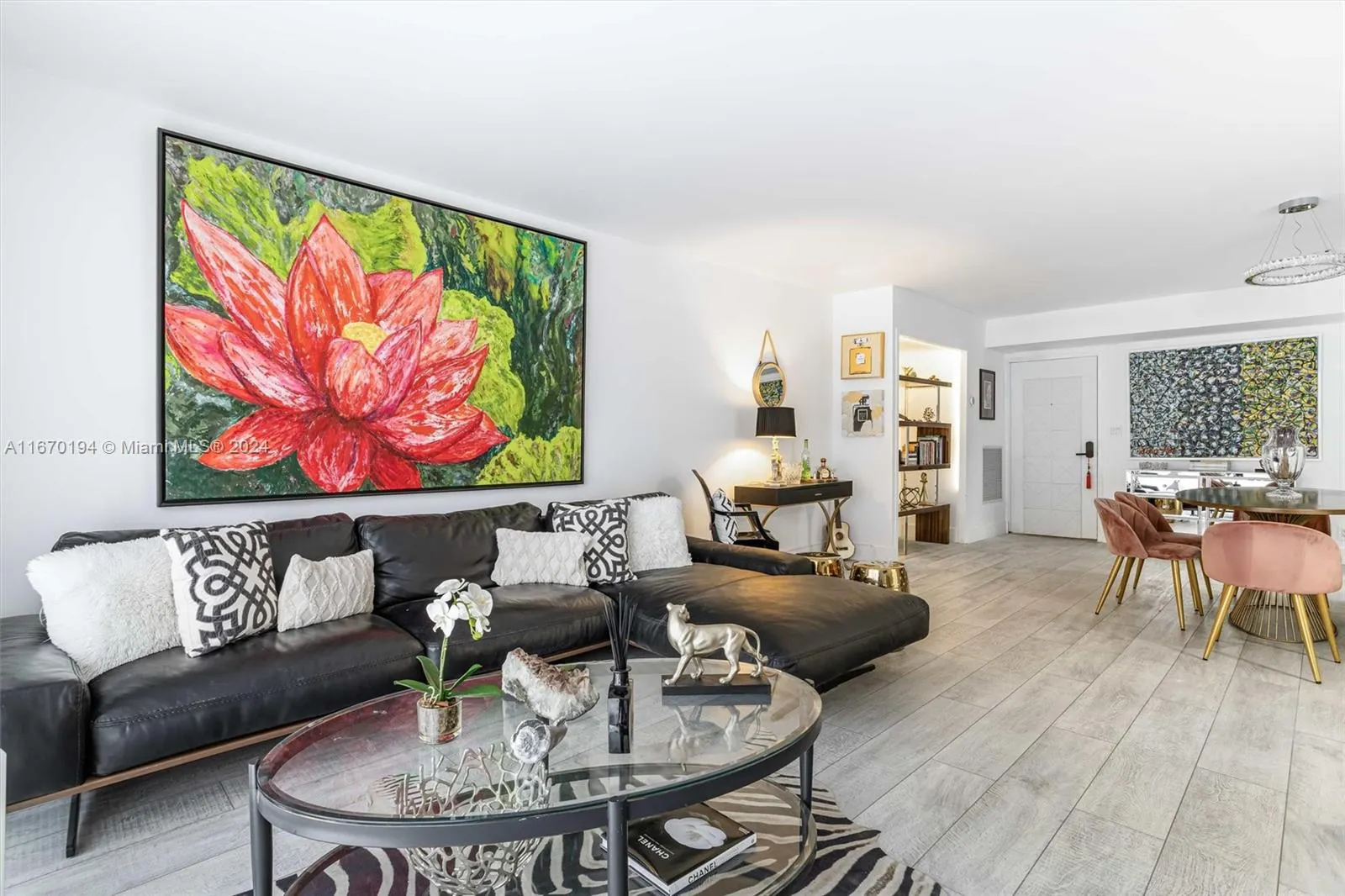 9195 Collins Ave, #1104