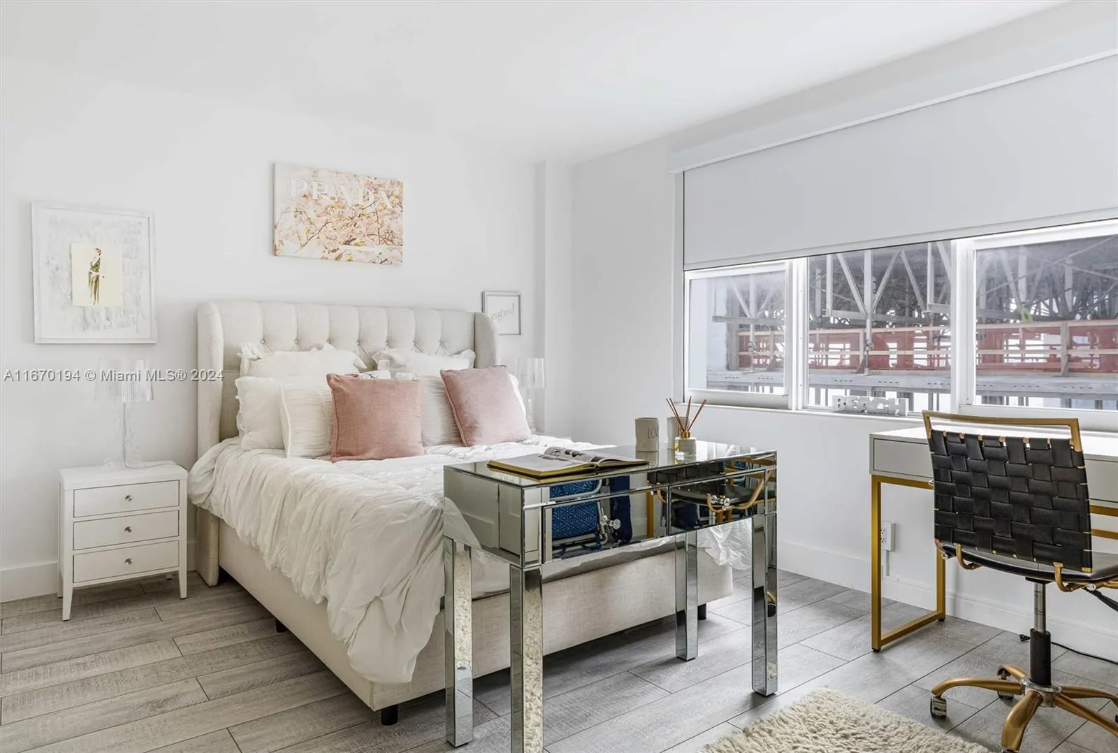 9195 Collins Ave, #1104
