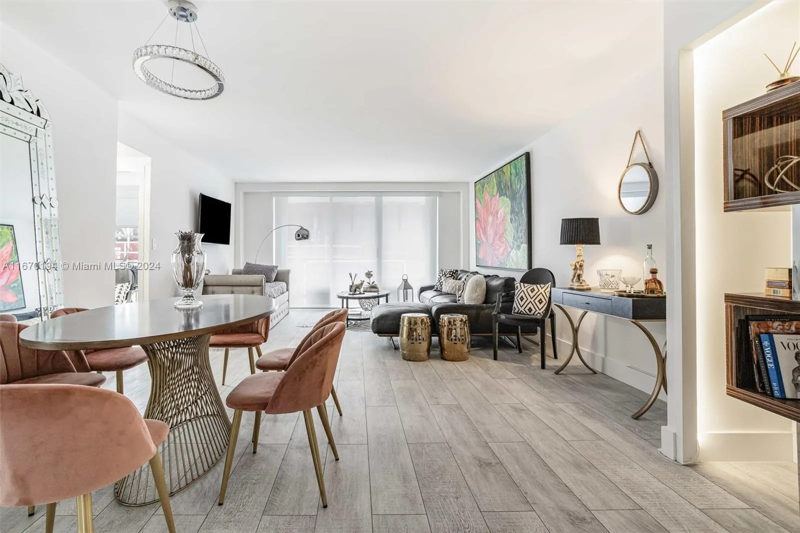 9195 Collins Ave, #1104